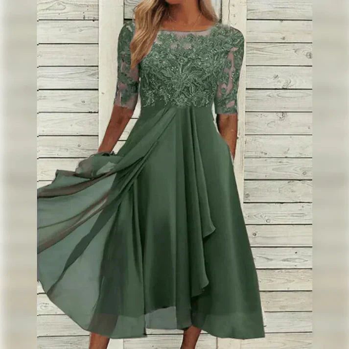 Dakota - Timeless Lace Dress