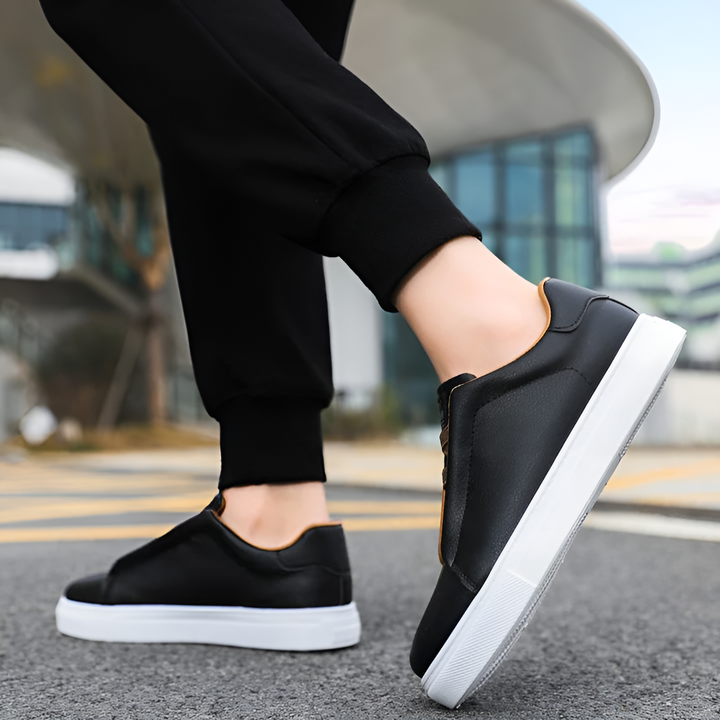 Men’s Low-Top Minimalist Casual Sneaker