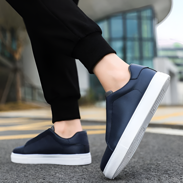 Men’s Low-Top Minimalist Casual Sneaker